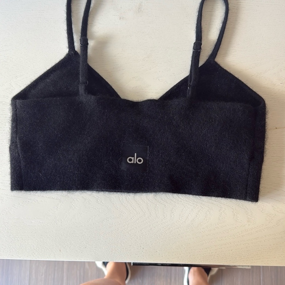 ALO Yoga Black Bra - Picture 2 of 3